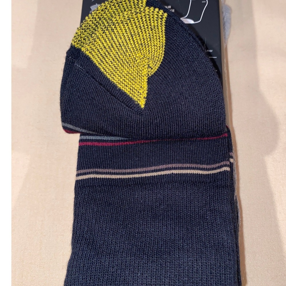 3 Pairs Gold Toe Mens Grey Black Striped Dress Crew Socks Aquafx Size 6-12.5 NEW - Picture 5 of 7